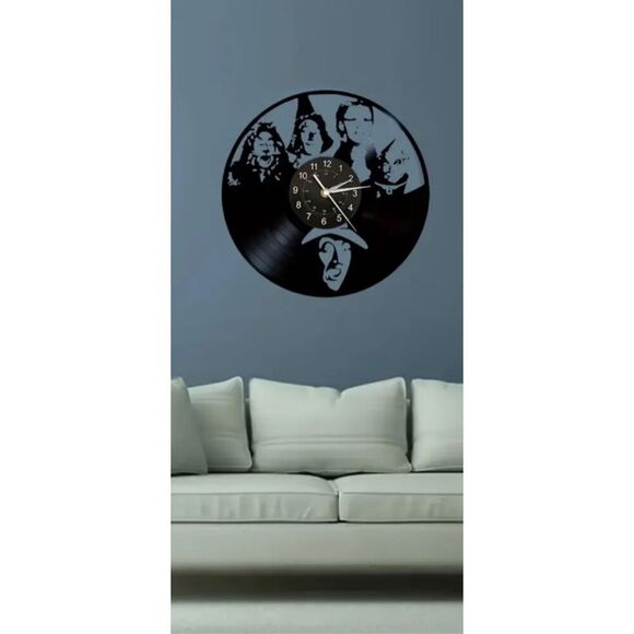 Wizard of Oz black metal clock aprox 12” in diameter - Picture 1 of 9
